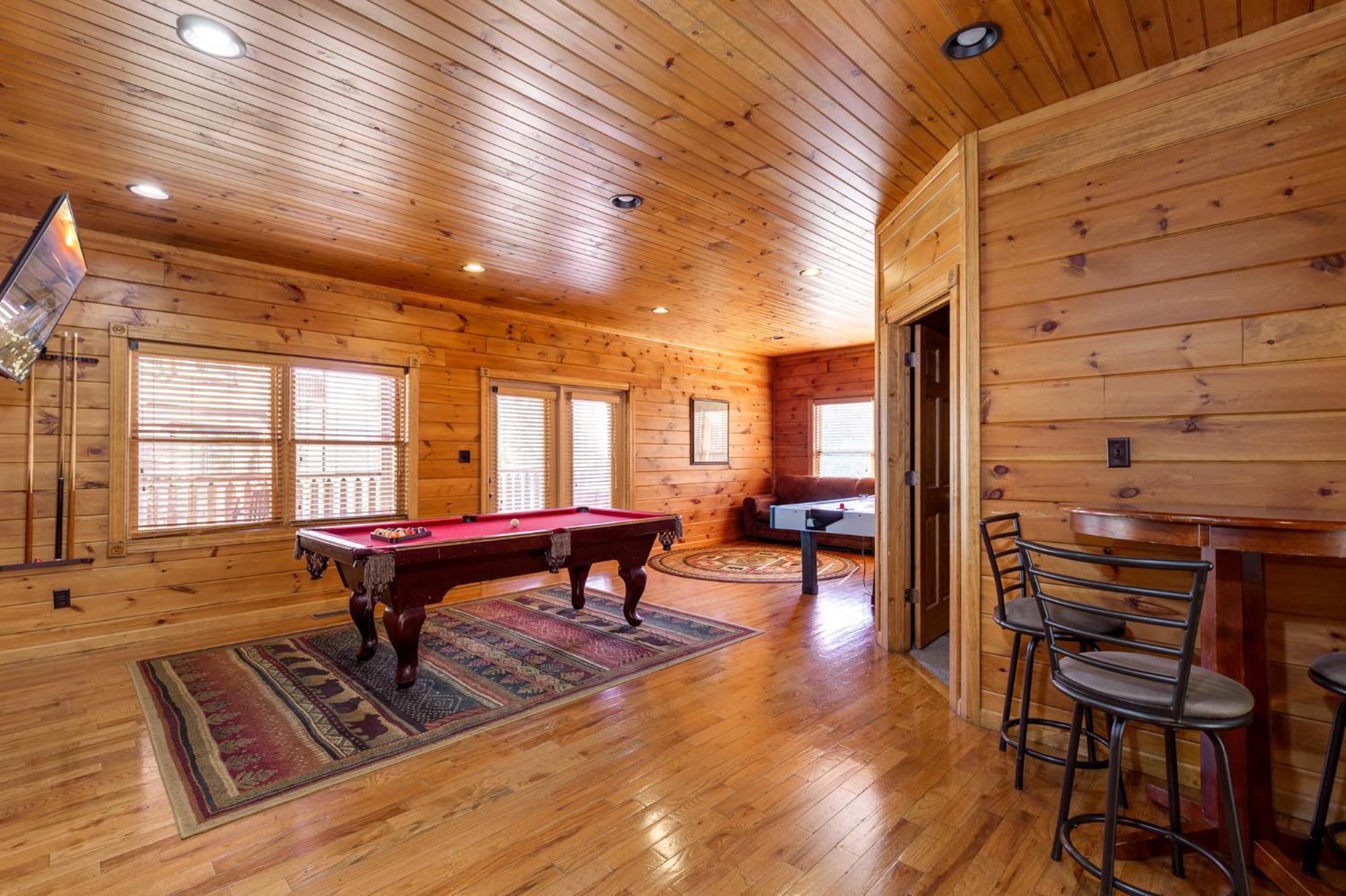The Great Escape Ii, 5 Bedrooms, Sleeps 17, Game Room, Pool Access, Theater 蓋特林堡 外观 照片